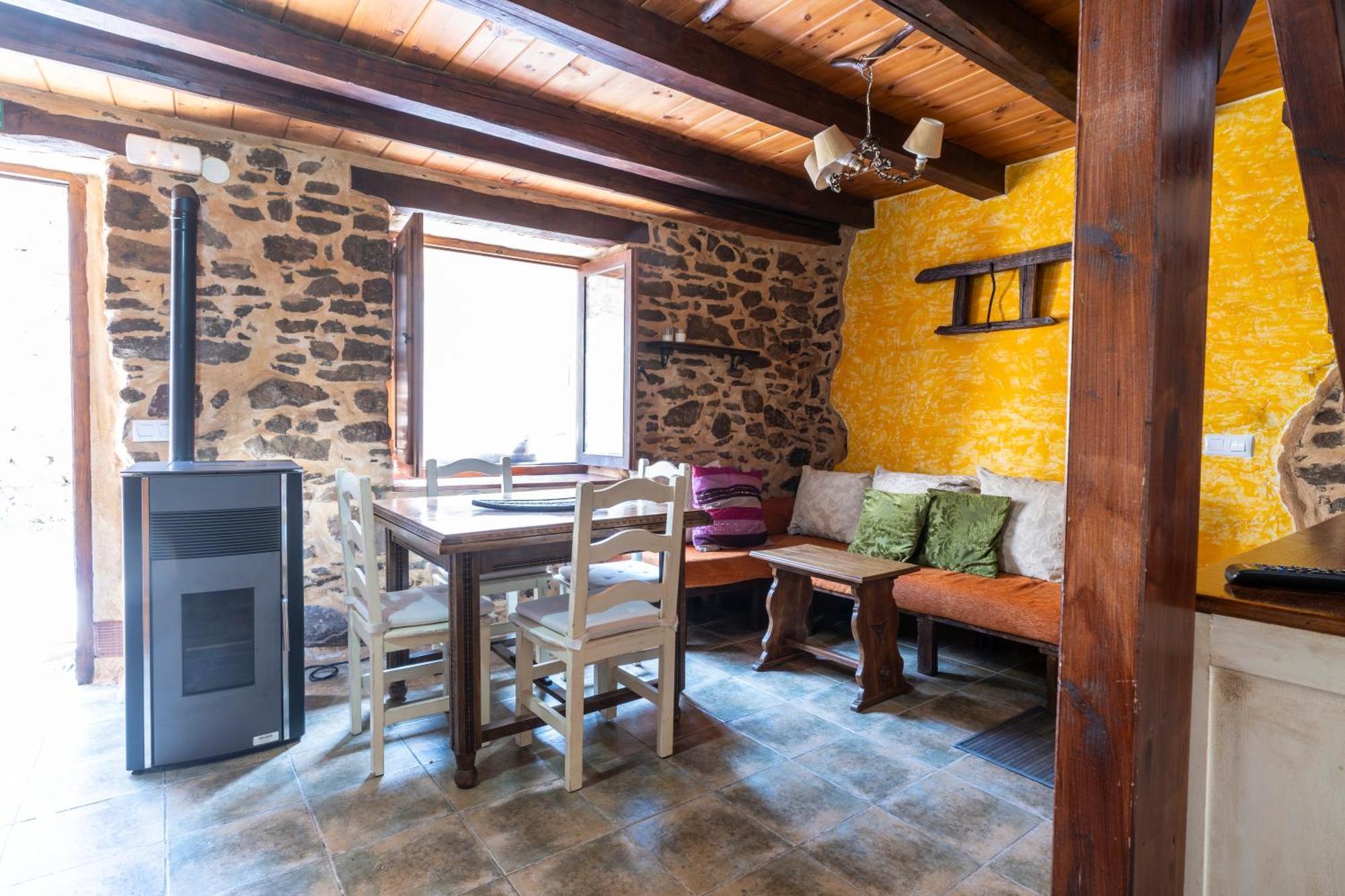 Casa De Turismo Rural Sardom3 Bembibre  Ngoại thất bức ảnh