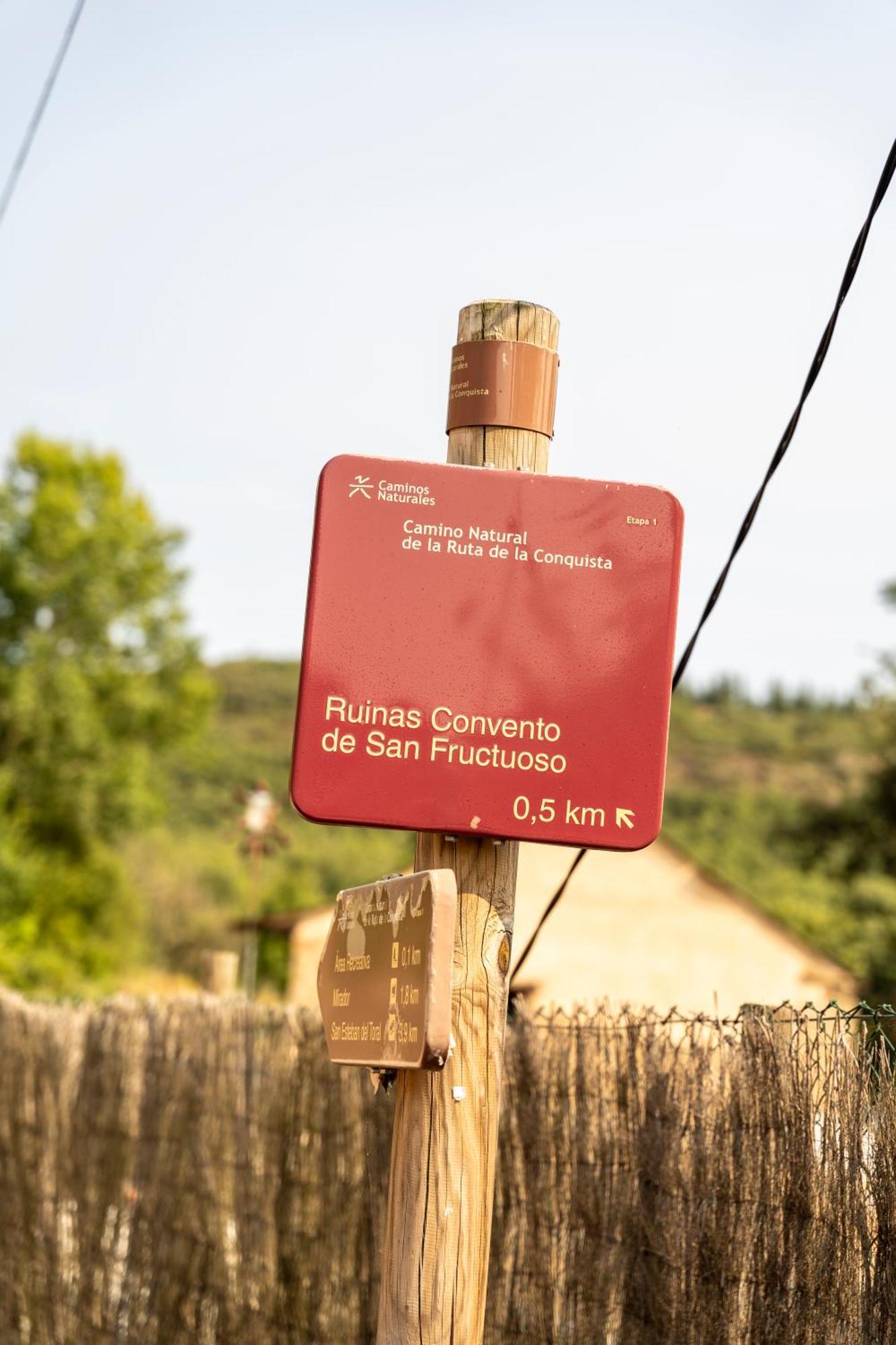 Casa De Turismo Rural Sardom3 Bembibre  Ngoại thất bức ảnh